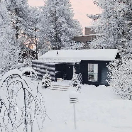 Huvilat Kataja With Sauna And Jacuzzi Rovaniemi